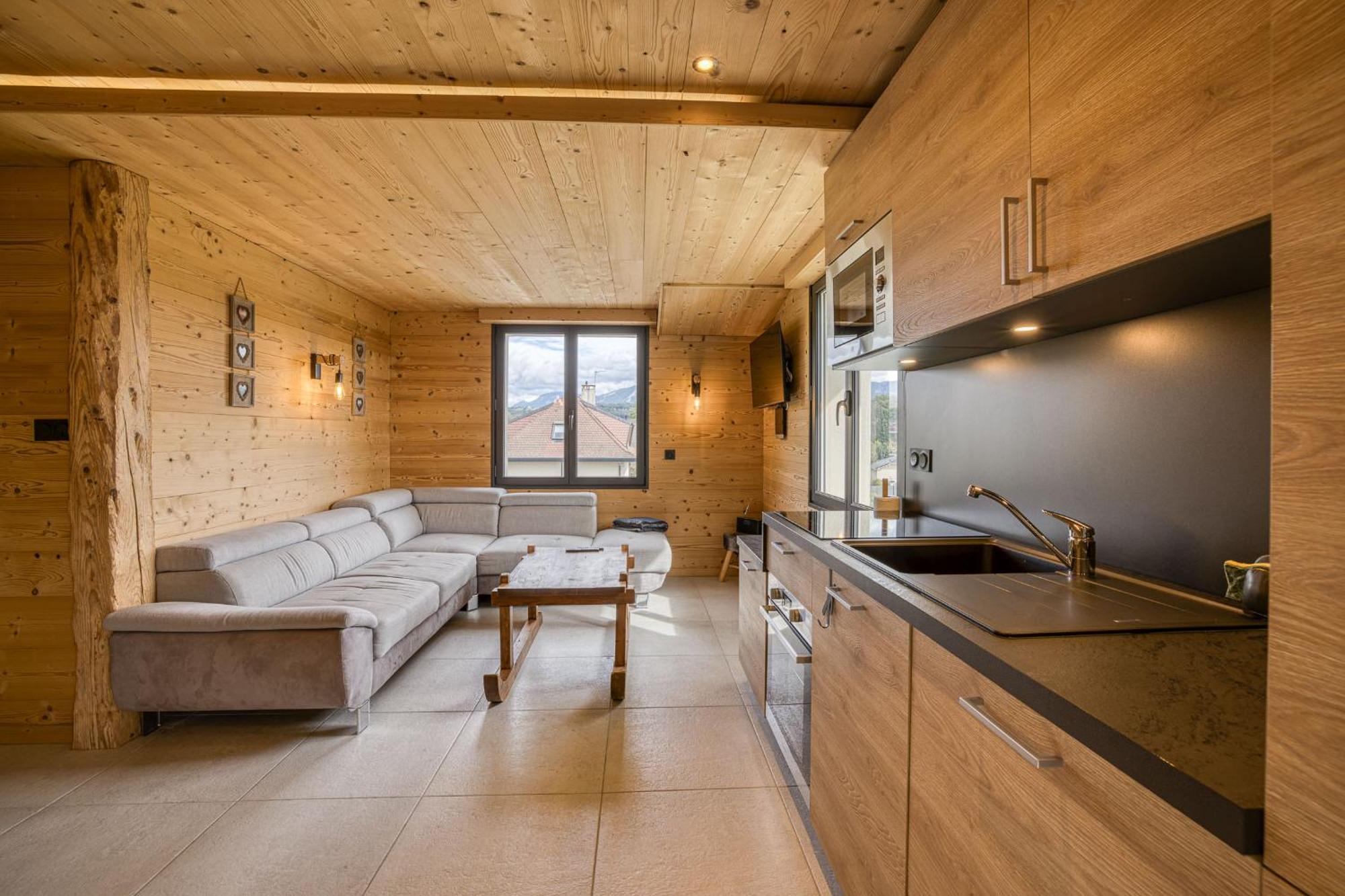 Le Chamois: Charming Chalet-Style Duplex with Mountain Views Epagny Metz-Tessy Exterior photo